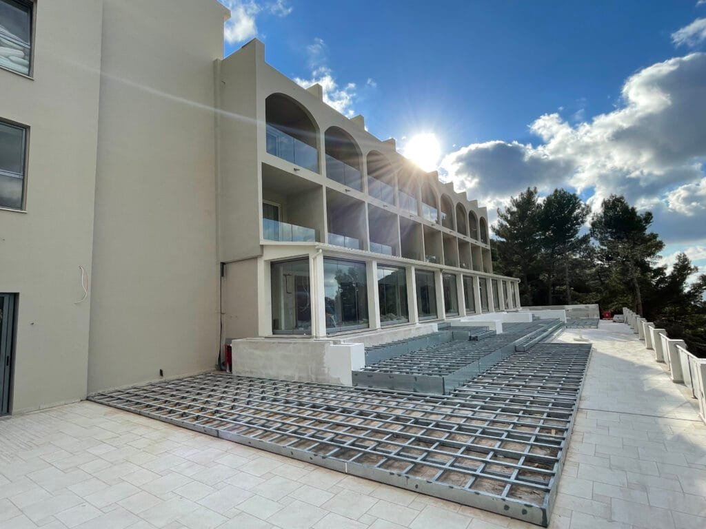 Specialized Metal Structures 1 Metal decking substructure for a hotel outdoor area