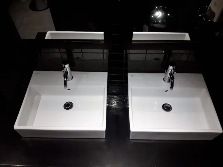 Εγκατάσταση νιπτήρων και μπαταριών